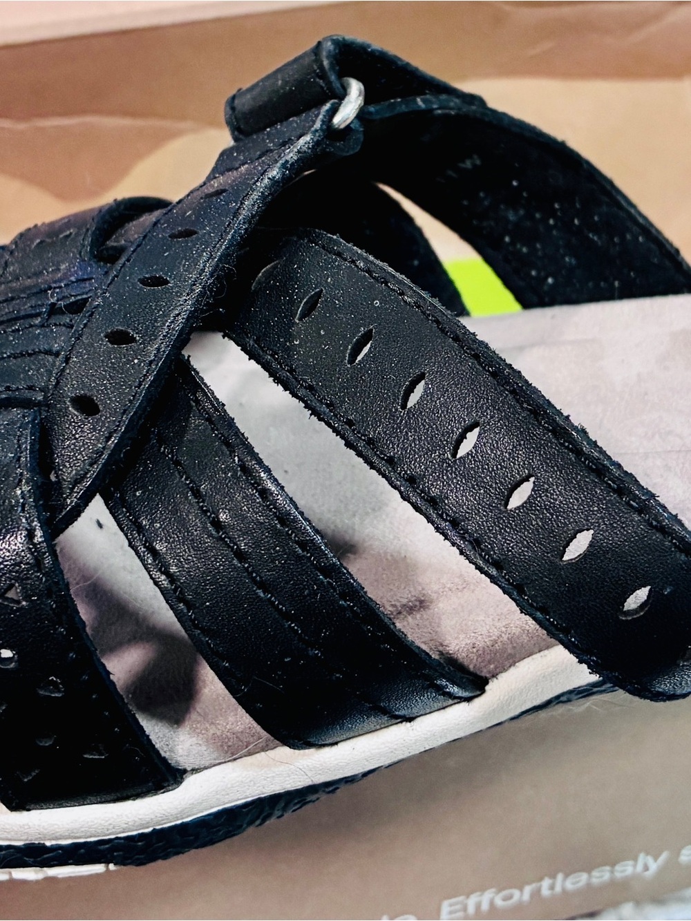 Earth Origins Black Decorative Strappy Slip-On Sandals Size 11 Wide - Picture 4 of 7